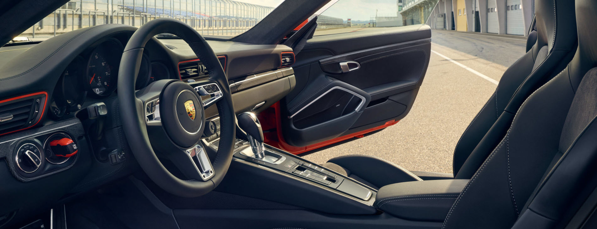 Салон та мультимедіа-системи