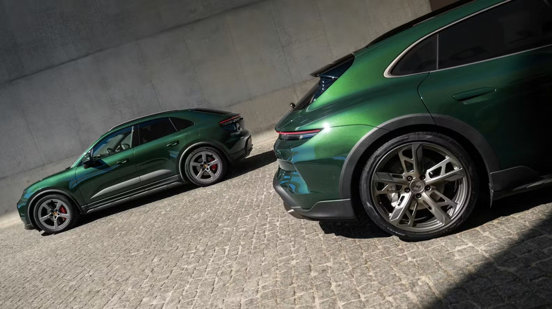 Наші електричні та гібридні спортивні автомобілі.