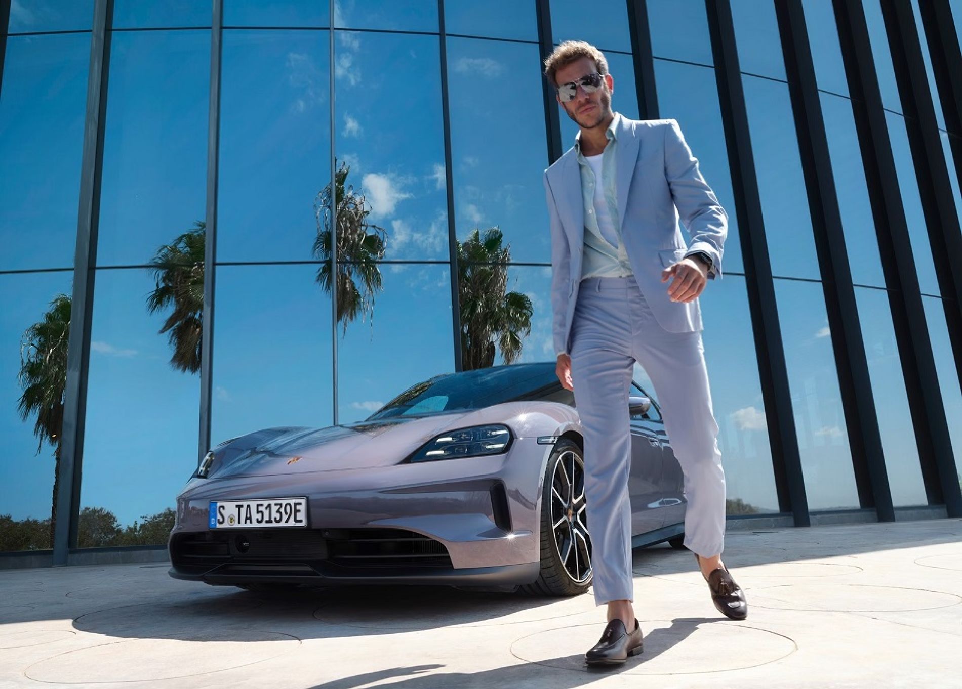 Розмаїття емоцій Taycan Sport Turismo.