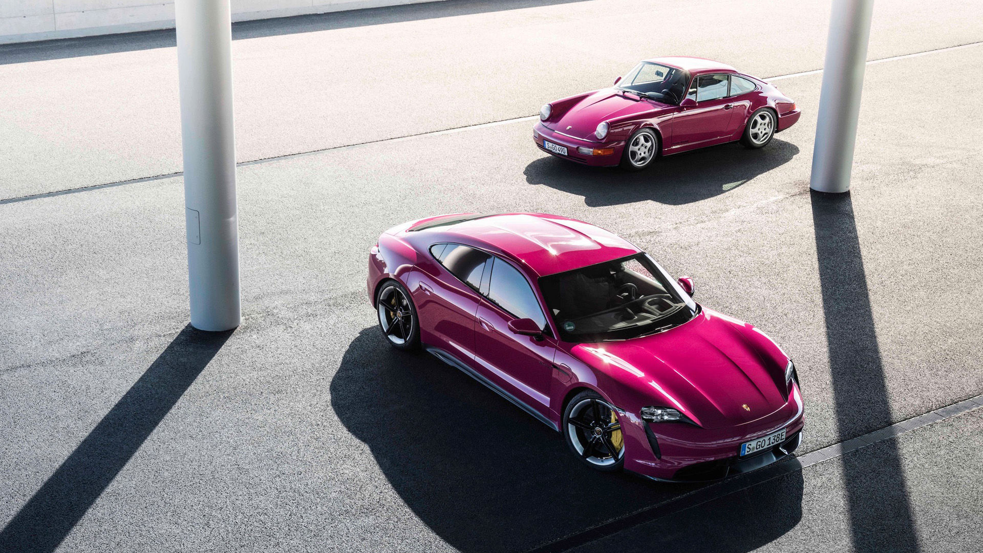 Новий Taycan: більше запасу ходу, більше технологій підключення, більше кольорів