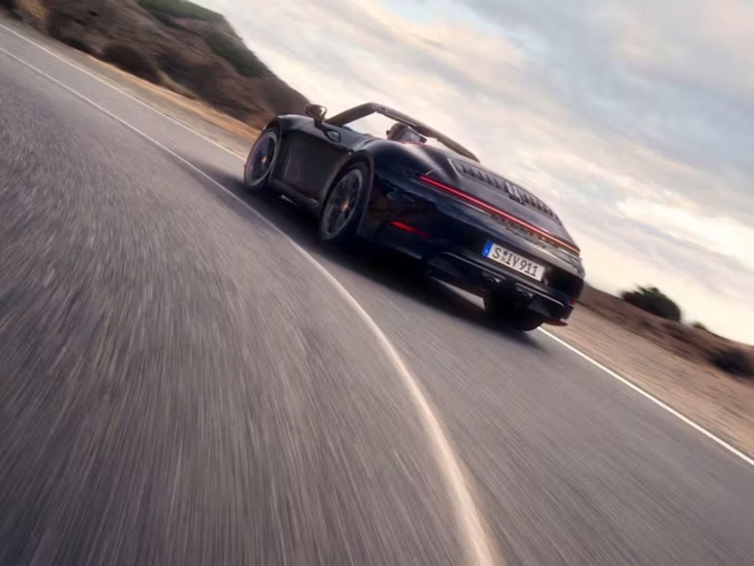 Система керування задніми колесами.