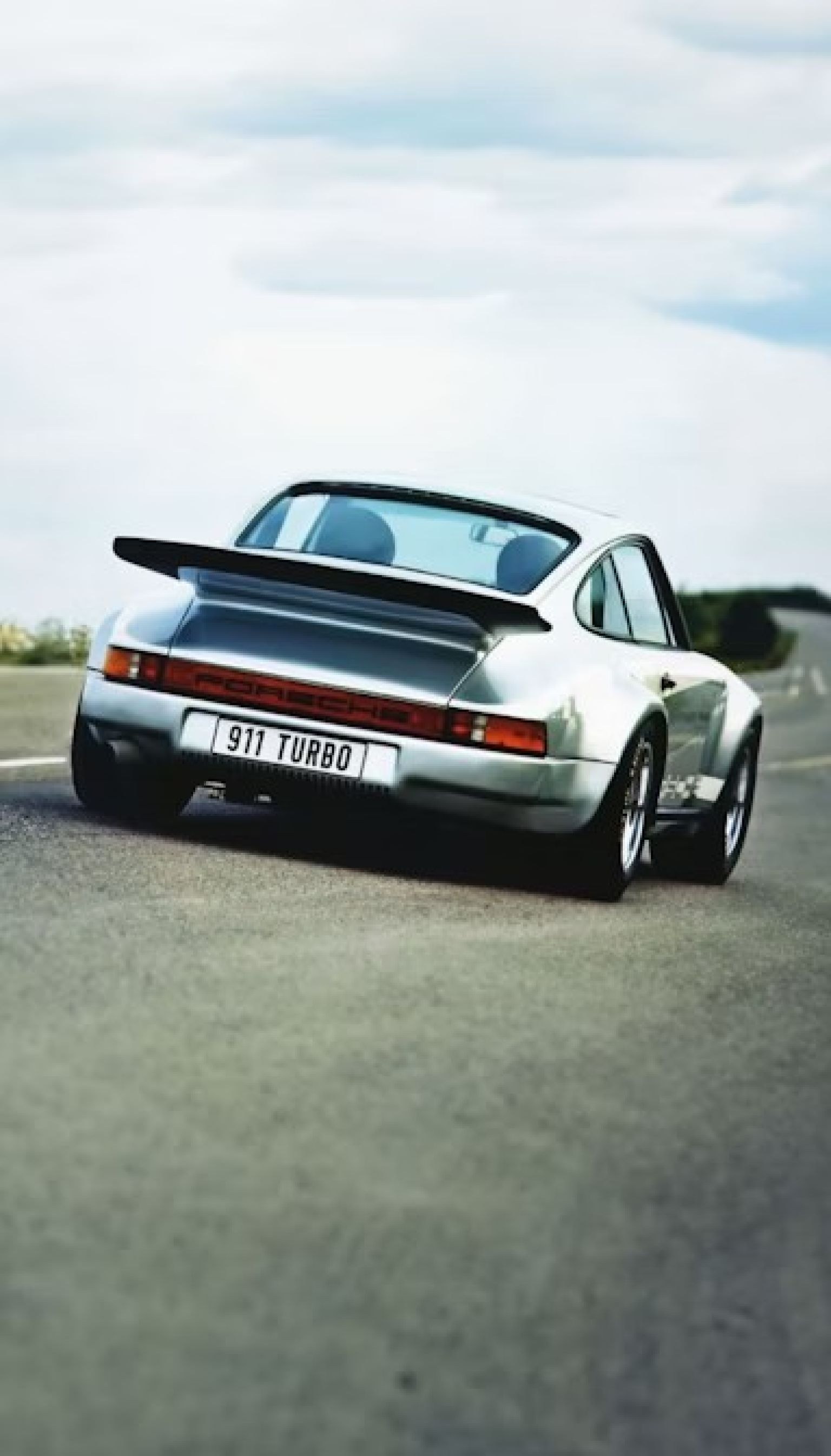 911 RSR Turbo.