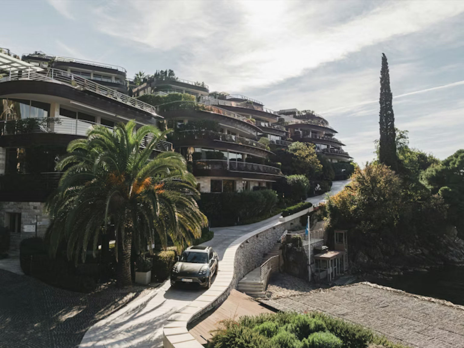 Заряджайтеся та відкривайте: Dukley Hotel & Resort у Будві, Чорногорія.