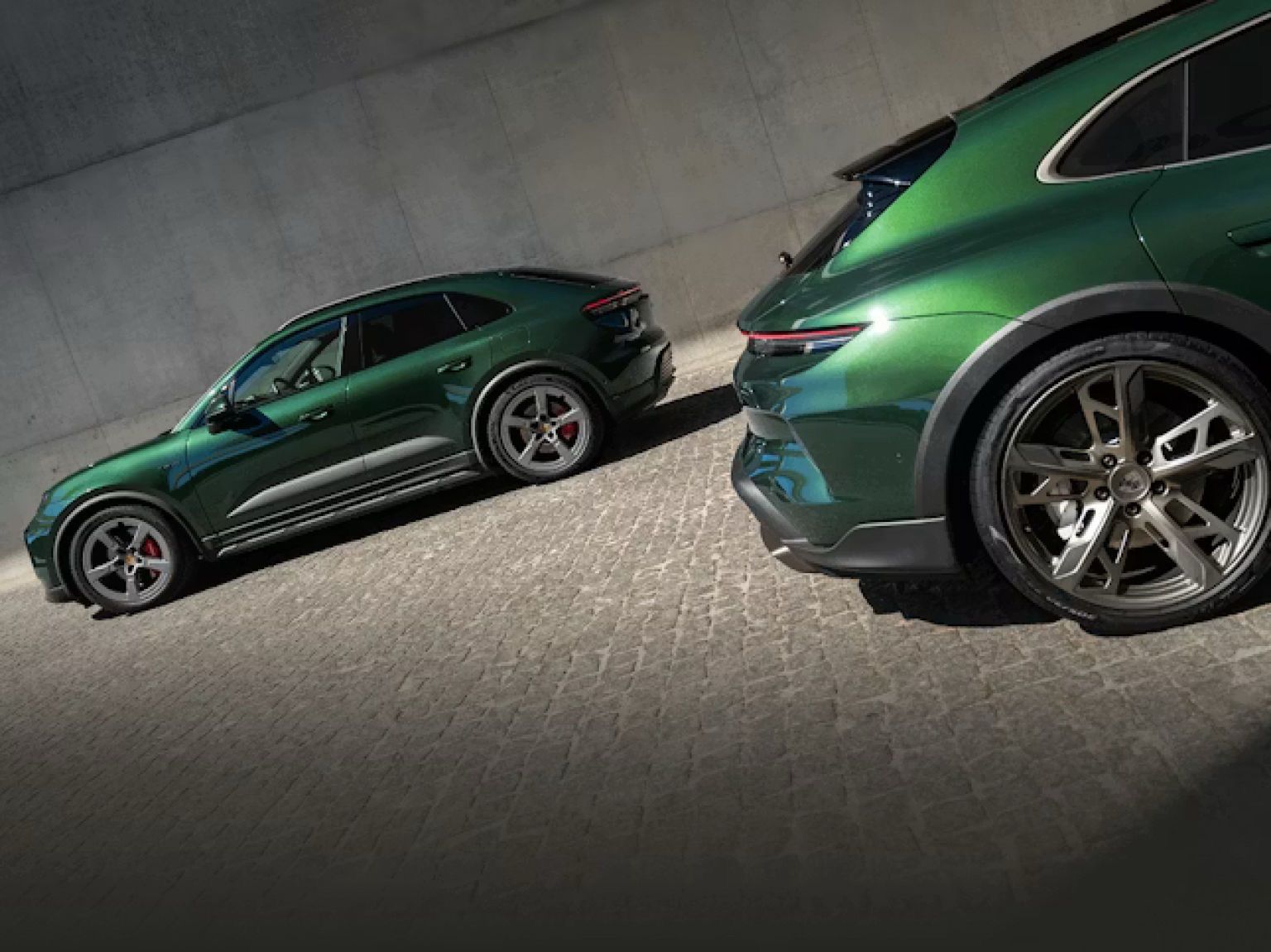 Наші електричні та гібридні спортивні автомобілі.